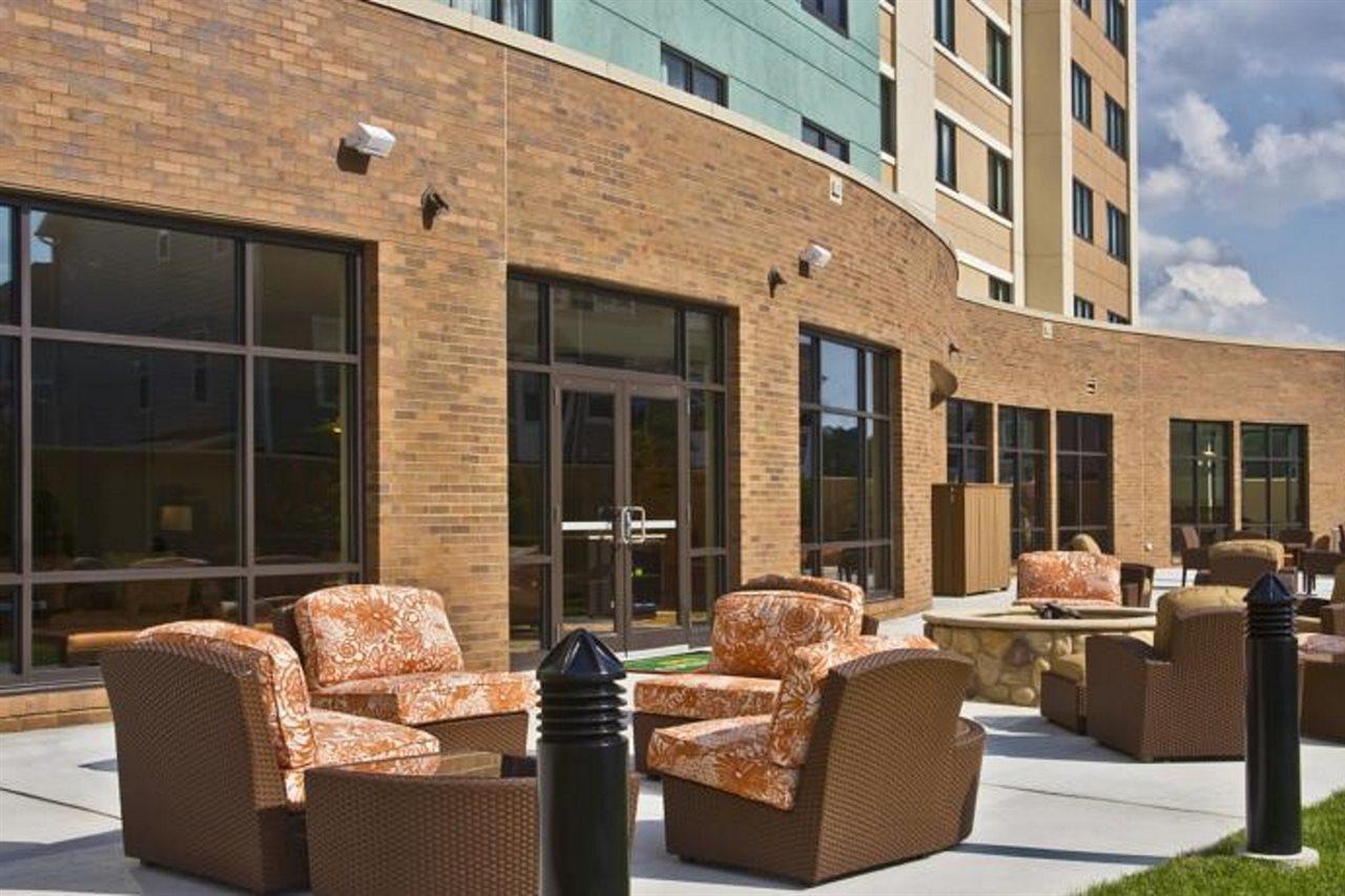 Hotel Courtyard Airport